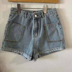 NWT Cloud Ten Studded Denim Shorts Women's Size S
